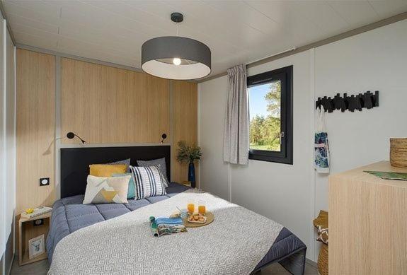 Готель Camping Le Rochetaillee Grandes Sables Екстер'єр фото