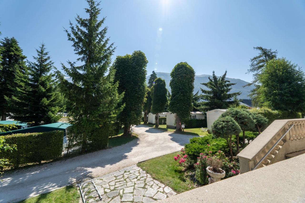 Готель Camping Le Rochetaillee Grandes Sables Екстер'єр фото