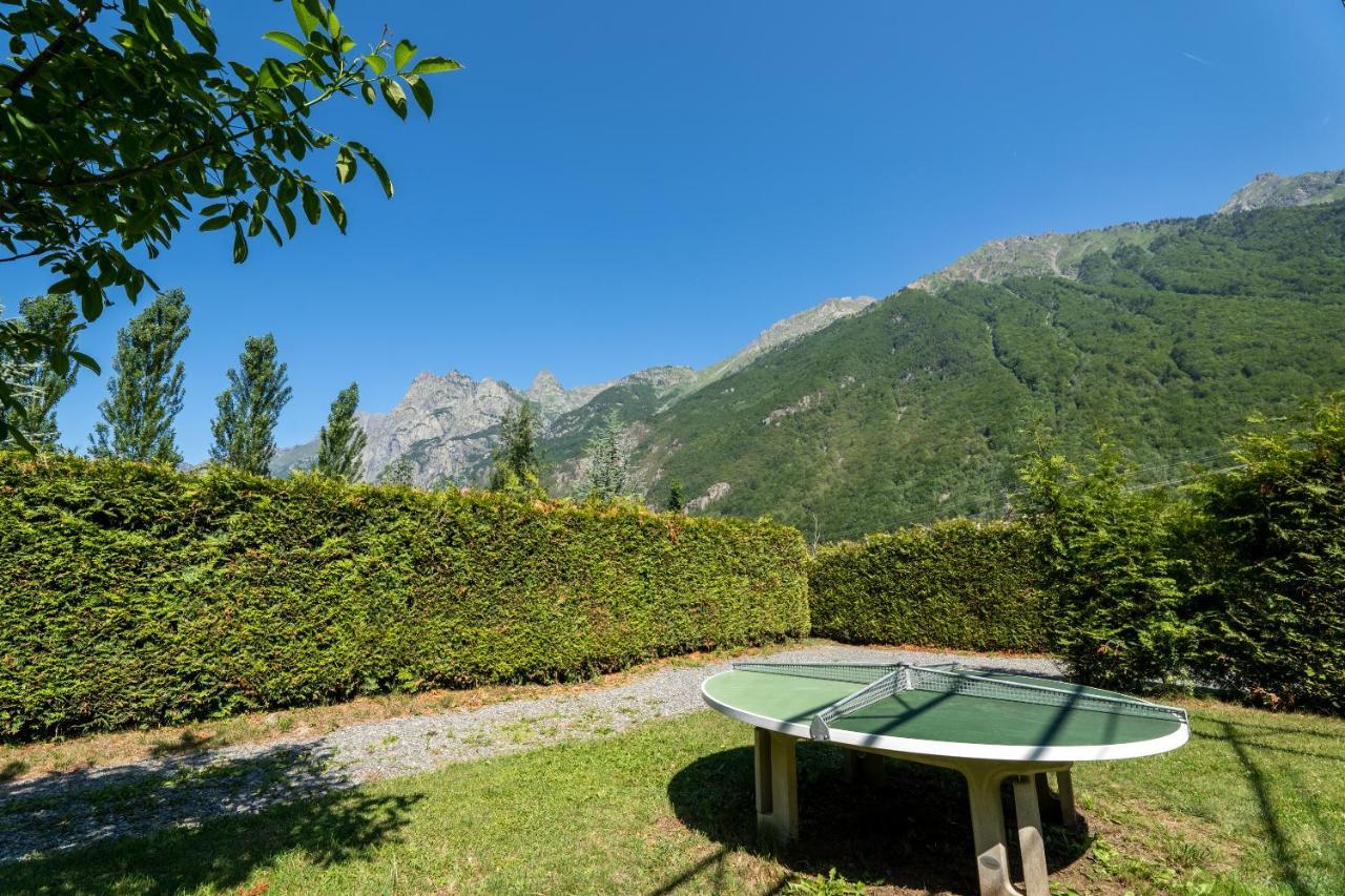 Готель Camping Le Rochetaillee Grandes Sables Екстер'єр фото