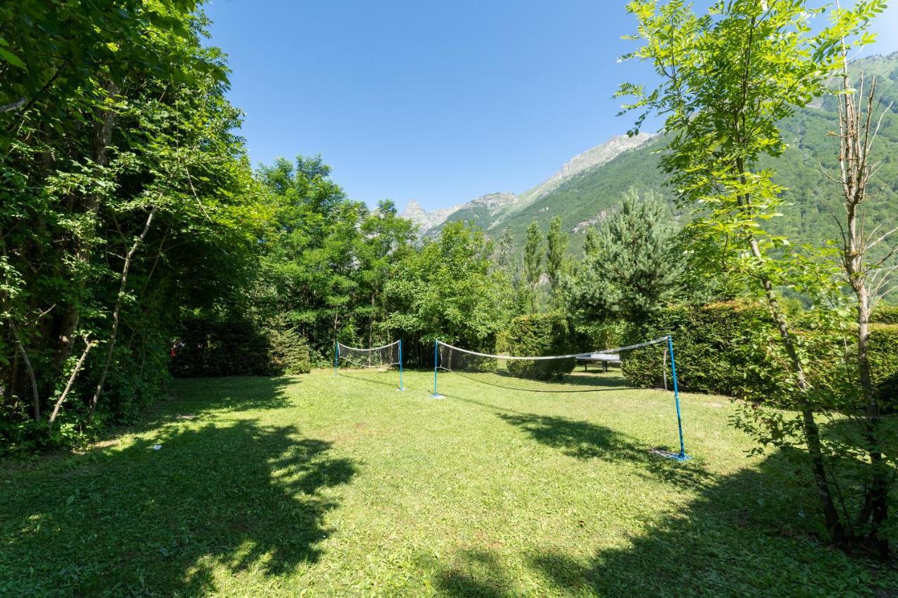 Готель Camping Le Rochetaillee Grandes Sables Екстер'єр фото