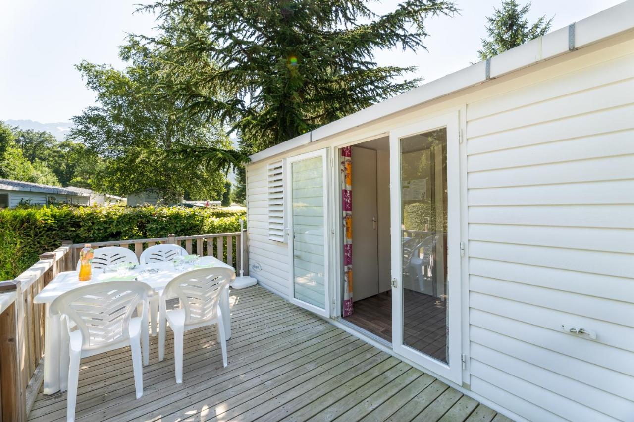 Готель Camping Le Rochetaillee Grandes Sables Екстер'єр фото