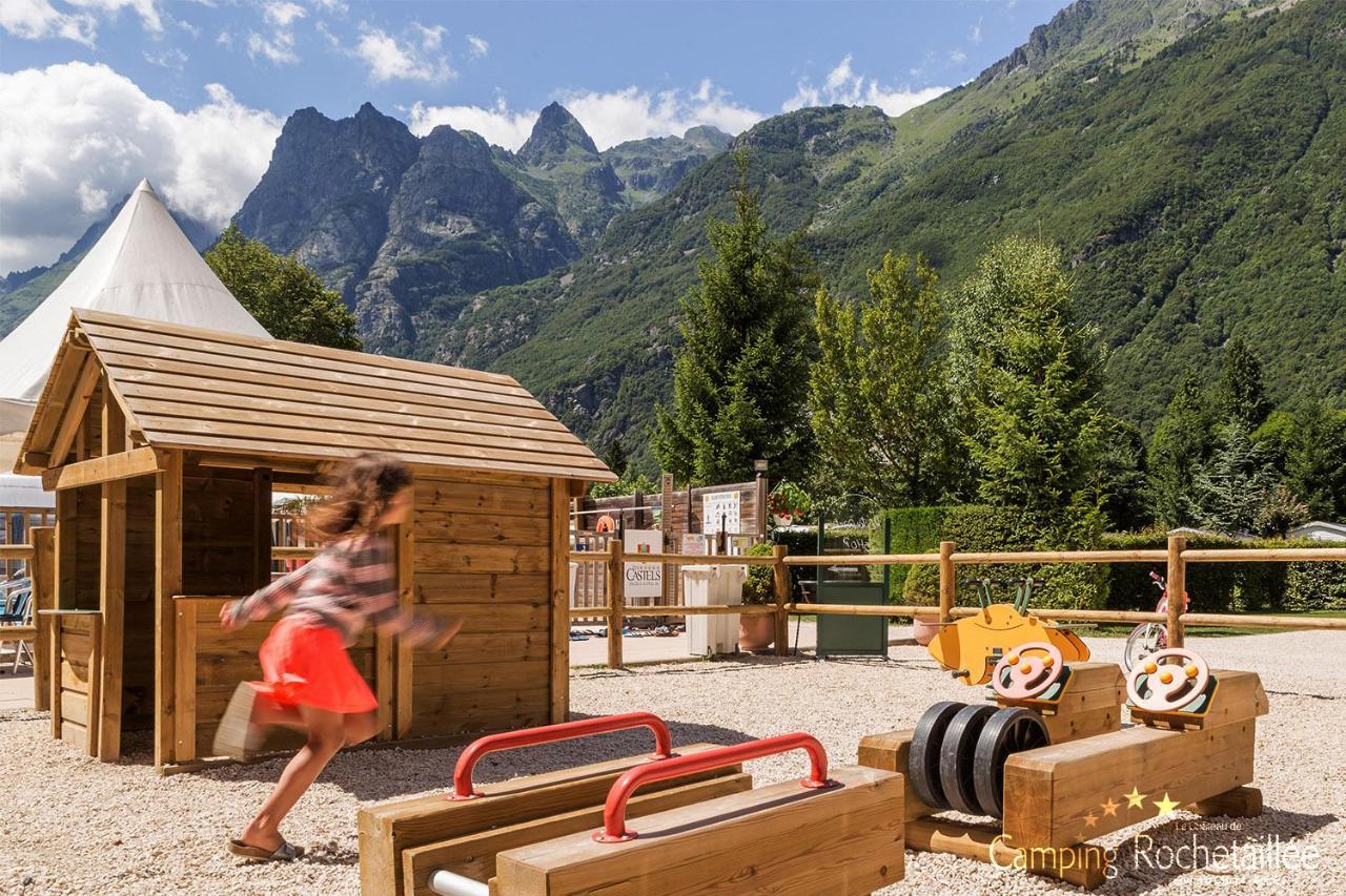 Готель Camping Le Rochetaillee Grandes Sables Екстер'єр фото