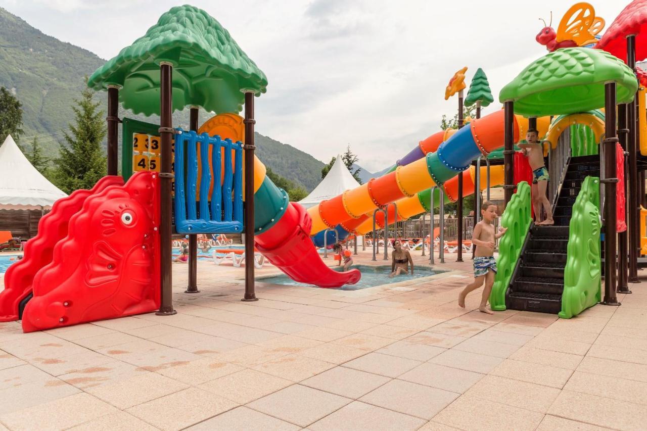 Готель Camping Le Rochetaillee Grandes Sables Екстер'єр фото